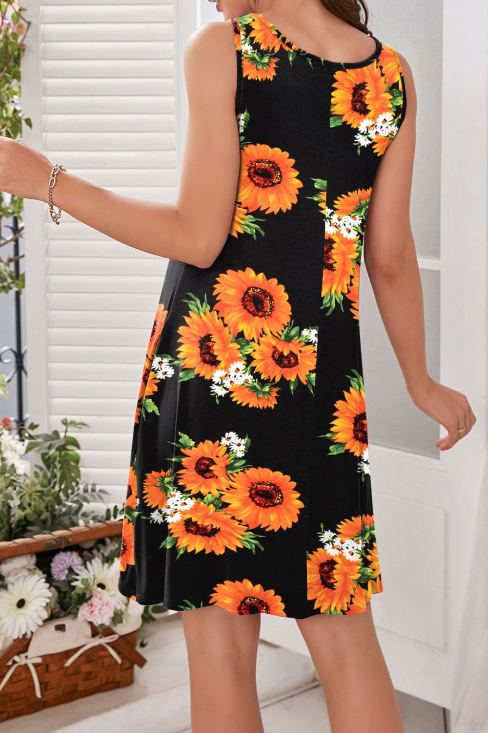 Printed Round Neck Sleeveless Dress